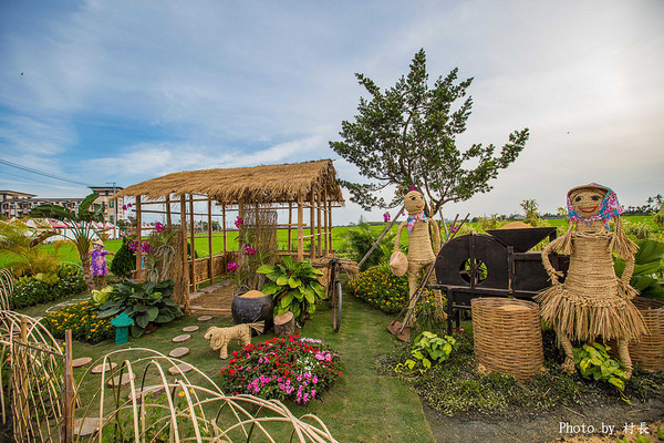 LINE FRIENDS彩繪稻田:【遊記】{屏東。南州}「全球首發 LINE FRIENDS彩繪稻田」就在2015屏東國際彩稻藝術節