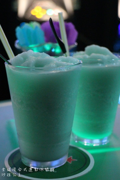 全球附合式運動休閒館:中和『全球複合式運動休閒館』釣蝦/保齡球館/棒壘球/撞球/飛鏢