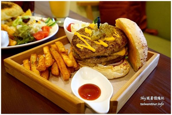 DeMo House:Big起司牛肉堡【Demo house早午餐】