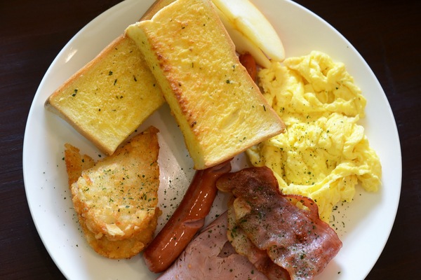 DeMo House：桃園市桃園區 [DeMo House] 走吧!河濱公園散步完後一起享受美味早午餐