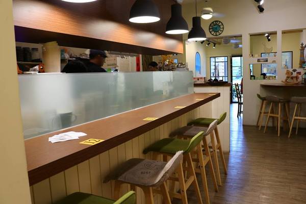 DeMo House:【桃園美食】DeMo House桃園寵物友善美式早午餐廳~坐在這享受美好的晨光午後,享用美食和玩貓咪,這樣悠閒的節奏還真不賴