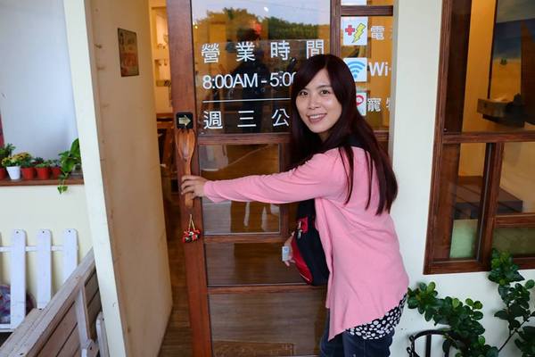 DeMo House:【桃園美食】DeMo House桃園寵物友善美式早午餐廳~坐在這享受美好的晨光午後,享用美食和玩貓咪,這樣悠閒的節奏還真不賴