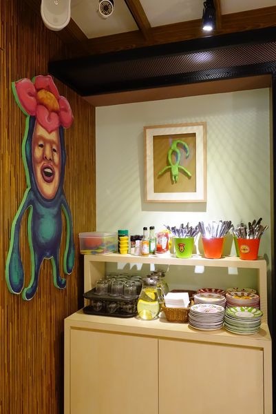 醜比頭的祕密花園:醜比頭的秘密花園輕食咖啡 - 捷運忠孝敦化站