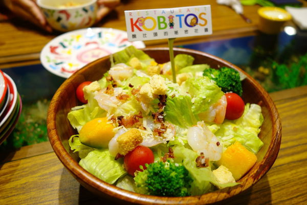 醜比頭的祕密花園:醜比頭的秘密花園輕食咖啡 - 捷運忠孝敦化站