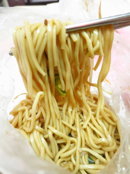 【新莊】無名麵攤-10元豬頭皮20元燙青菜20元乾麵