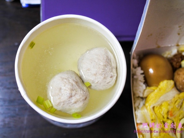 台南傳統味小吃店：桃園市中壢區 [台南傳統味小吃店] 台南肉燥飯滋味噴香誘人