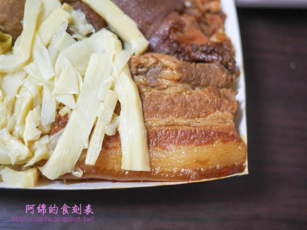 台南傳統味小吃店：桃園市中壢區 [台南傳統味小吃店] 台南肉燥飯滋味噴香誘人