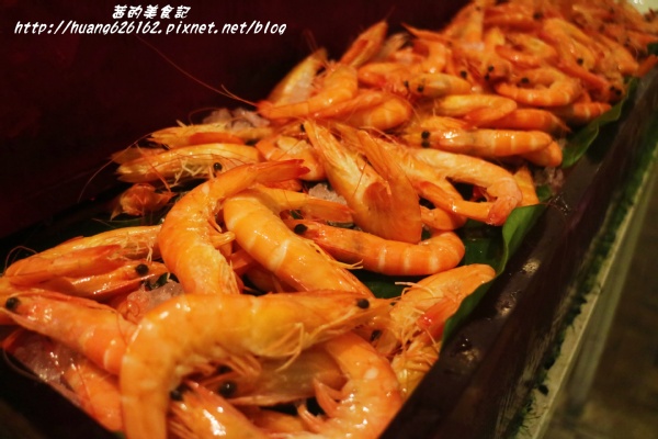 台北W飯店 - the kitchen table 西餐廳:【台北信義區】東區時尚美食『台北W飯店 - the kitchen table 西餐廳』信義區高級Buffet/BBQ肉遇之夜/捷運市政府站