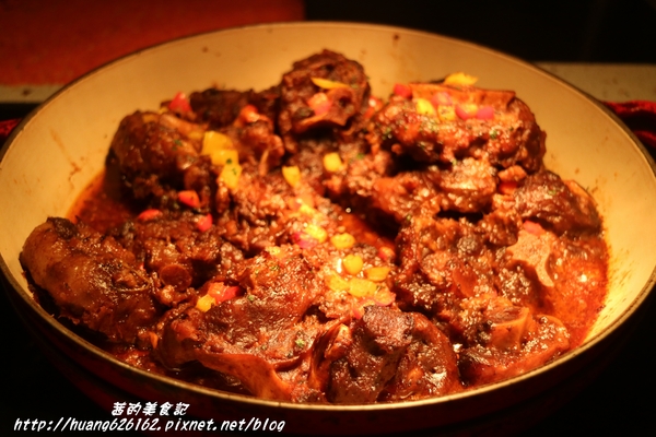 台北W飯店 - the kitchen table 西餐廳:【台北信義區】東區時尚美食『台北W飯店 - the kitchen table 西餐廳』信義區高級Buffet/BBQ肉遇之夜/捷運市政府站