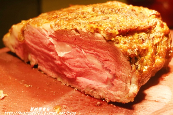 台北W飯店 - the kitchen table 西餐廳:【台北信義區】東區時尚美食『台北W飯店 - the kitchen table 西餐廳』信義區高級Buffet/BBQ肉遇之夜/捷運市政府站