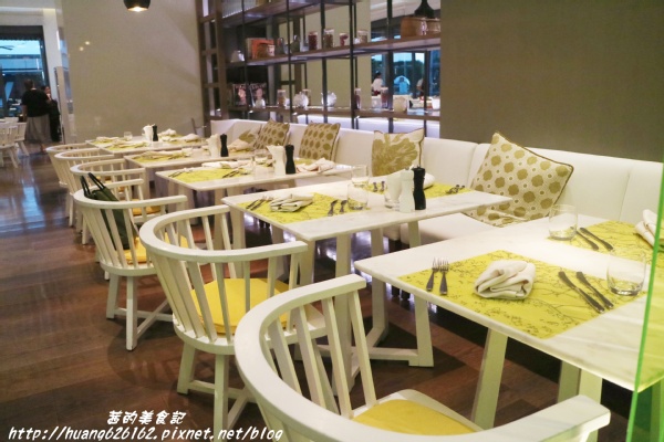 台北W飯店 - the kitchen table 西餐廳:【台北信義區】東區時尚美食『台北W飯店 - the kitchen table 西餐廳』信義區高級Buffet/BBQ肉遇之夜/捷運市政府站