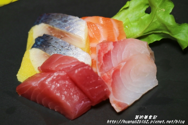 台北W飯店 - the kitchen table 西餐廳:【台北信義區】東區時尚美食『台北W飯店 - the kitchen table 西餐廳』信義區高級Buffet/BBQ肉遇之夜/捷運市政府站