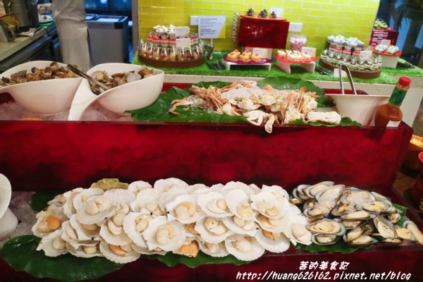 台北W飯店 - the kitchen table 西餐廳:【台北信義區】東區時尚美食『台北W飯店 - the kitchen table 西餐廳』信義區高級Buffet/BBQ肉遇之夜/捷運市政府站