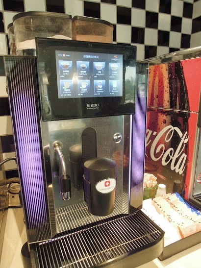 台北凱撒大飯店Checkers自助式餐廳:【台北車站】下午茶吃到飽‧凱撒飯店Checkers─聚會好去處‧超豐富美味多國自助料理‧融化人心的甜點之最~Come on, Let’s Go~(圖多+食記)