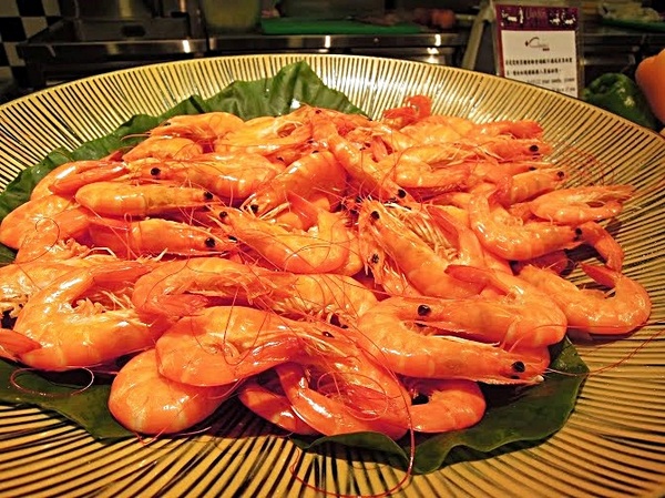 台北凱撒大飯店Checkers自助式餐廳:【台北車站】下午茶吃到飽‧凱撒飯店Checkers─聚會好去處‧超豐富美味多國自助料理‧融化人心的甜點之最~Come on, Let’s Go~(圖多+食記)