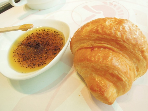 台北凱撒大飯店Checkers自助式餐廳:【台北車站】下午茶吃到飽‧凱撒飯店Checkers─聚會好去處‧超豐富美味多國自助料理‧融化人心的甜點之最~Come on, Let’s Go~(圖多+食記)