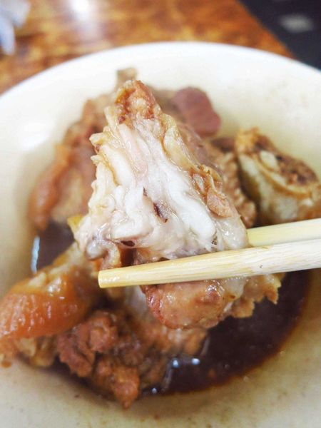 【台北】王家刀切麵店-比拳頭大的豬腳