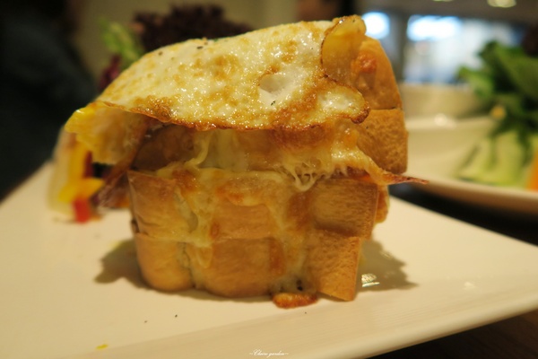 Daylight光合箱子(台北南京店)：台北 捷運復興南京 光合箱子~讓人感動的豐富蔬果早午餐