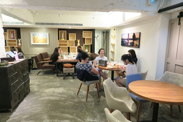 Daylight光合箱子(台北南京店)：台北 捷運復興南京 光合箱子~讓人感動的豐富蔬果早午餐