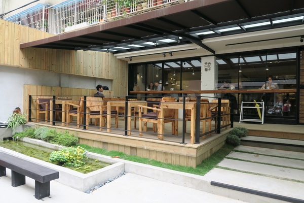 Daylight光合箱子(台北南京店)：台北 捷運復興南京 光合箱子~讓人感動的豐富蔬果早午餐