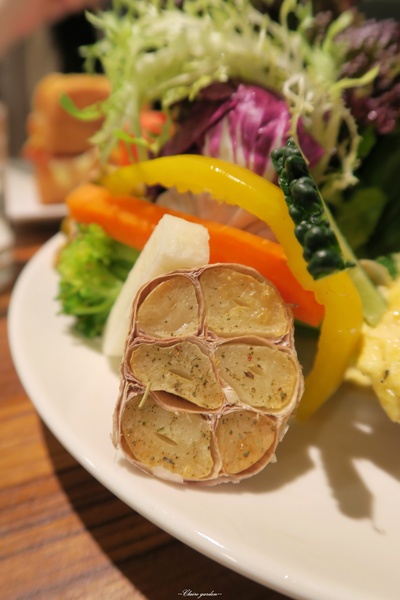 Daylight光合箱子(台北南京店)：台北 捷運復興南京 光合箱子~讓人感動的豐富蔬果早午餐