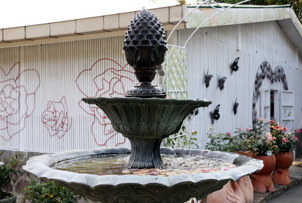 2015玫瑰花展：台北旅遊～士林官邸＊玫瑰花展（展期：2015/04/01~12）