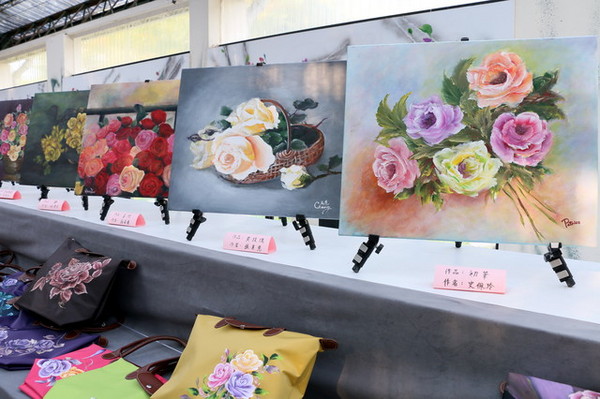 2015玫瑰花展：台北旅遊～士林官邸＊玫瑰花展（展期：2015/04/01~12）