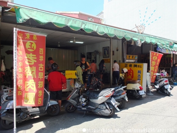 阿化肉圓：【美食特搜。屏東市】正老牌阿化肉圓。創始百年的古早味 藏不住的北區市場美食