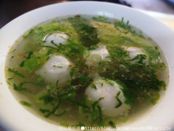 阿化肉圓：【美食特搜。屏東市】正老牌阿化肉圓。創始百年的古早味 藏不住的北區市場美食