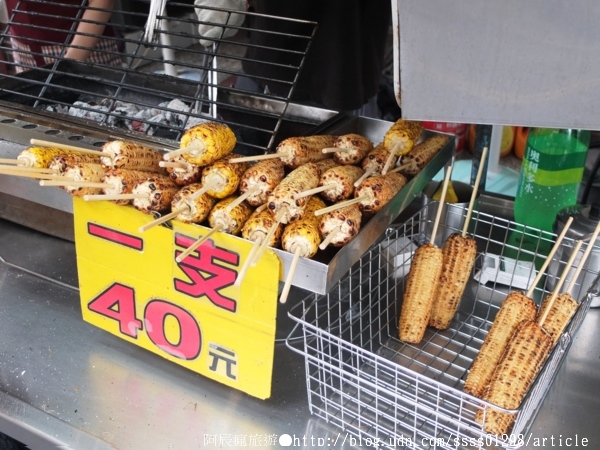 大埔烤玉米:【美食特搜。屏東市】大埔烤玉米。一個禮拜只賣三天 超涮嘴碳烤燒番麥 屏東大埔美食篇