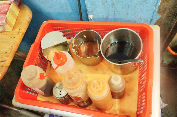 芳芳江蘇水餃：[北投在地美食]台北 芳芳江蘇水餃~味美價廉的市場內人氣餃子店