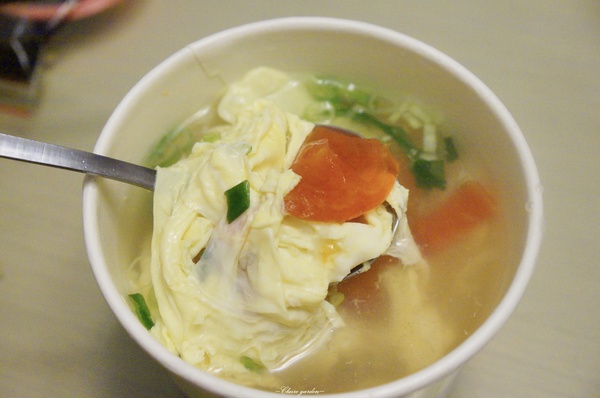 芳芳江蘇水餃：[北投在地美食]台北 芳芳江蘇水餃~味美價廉的市場內人氣餃子店