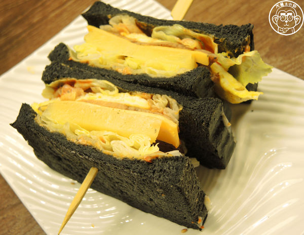 Find A Day找一頓Taipei Nu Brunch(莊敬店)：呷飽祙【台北信義･找一頓早午餐 Find a Day】創新黑炭吐司與和風蛋餅