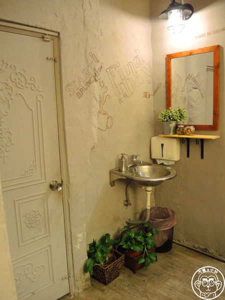 Find A Day找一頓Taipei Nu Brunch(莊敬店)：呷飽祙【台北信義･找一頓早午餐 Find a Day】創新黑炭吐司與和風蛋餅