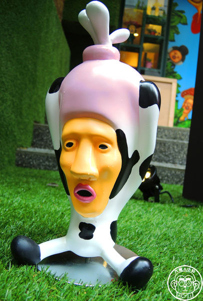 醜比頭的祕密花園：呷飽祙【台北大安･醜比頭的祕密花園】首間醜比頭主題餐廳盛大營運