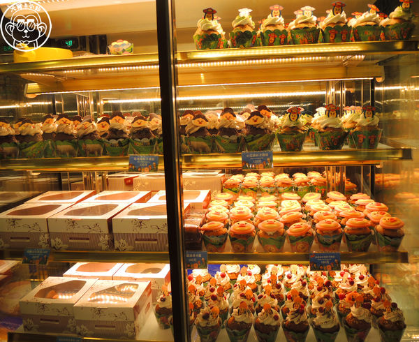 醜比頭的祕密花園：呷飽祙【台北大安･醜比頭的祕密花園】首間醜比頭主題餐廳盛大營運