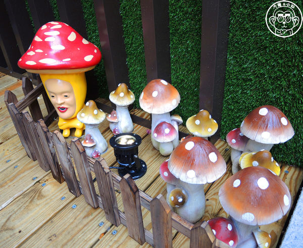 醜比頭的祕密花園：呷飽祙【台北大安･醜比頭的祕密花園】首間醜比頭主題餐廳盛大營運