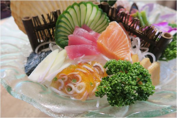 山渡空間食藝：宜蘭 山渡空間食藝~旭蟹牛奶鍋。糖絲沙拉。分子料理果醋(讀者優惠)