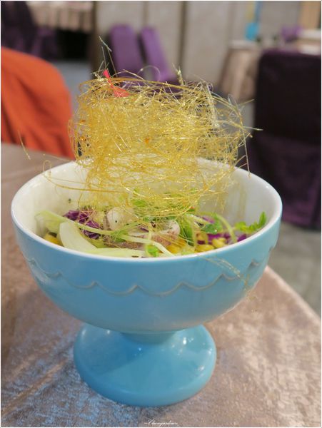 山渡空間食藝：宜蘭 山渡空間食藝~旭蟹牛奶鍋。糖絲沙拉。分子料理果醋(讀者優惠)