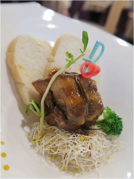 山渡空間食藝：宜蘭 山渡空間食藝~旭蟹牛奶鍋。糖絲沙拉。分子料理果醋(讀者優惠)