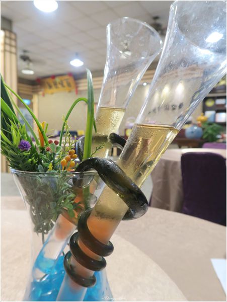 山渡空間食藝：宜蘭 山渡空間食藝~旭蟹牛奶鍋。糖絲沙拉。分子料理果醋(讀者優惠)