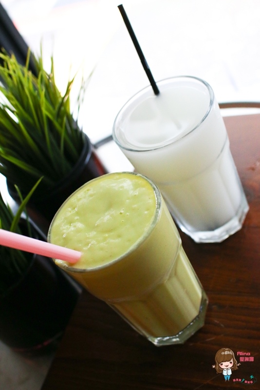 漫高三明治 Mount Kao Sandwich Shop:【食記】台北科技大樓 漫高三明治 平價便宜又好吃 爆漿起司牛肉溏心蛋巧巴達 馬芝瑞拉起司烤三明治