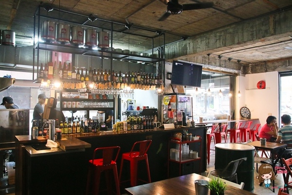 漫高三明治 Mount Kao Sandwich Shop:【食記】台北科技大樓 漫高三明治 平價便宜又好吃 爆漿起司牛肉溏心蛋巧巴達 馬芝瑞拉起司烤三明治