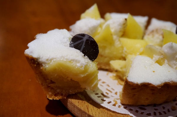 跑飯店the Paw Hotel  ( tutti cafe新生店)：【忠孝新生美式餐廳】跑飯店 Paw Hotel 毛小孩的遊樂園