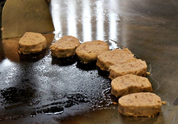 江雁塘鐵板燒、捷運周邊美食、捷運中山國中站、江塘雁、鐵板燒