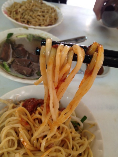 大腸豬血湯：<小吃>大腸豬血湯-乾麵+豬血湯，活力早餐又一枚!!