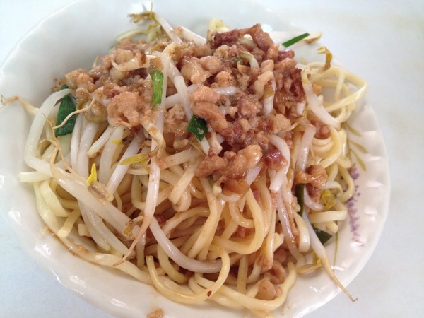 大腸豬血湯：<小吃>大腸豬血湯-乾麵+豬血湯，活力早餐又一枚!!