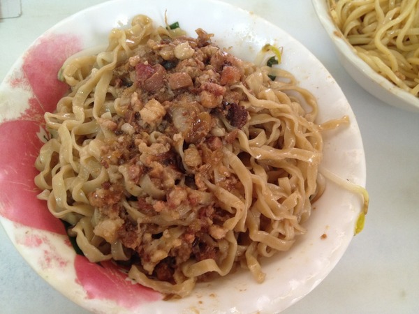 大腸豬血湯：<小吃>大腸豬血湯-乾麵+豬血湯，活力早餐又一枚!!