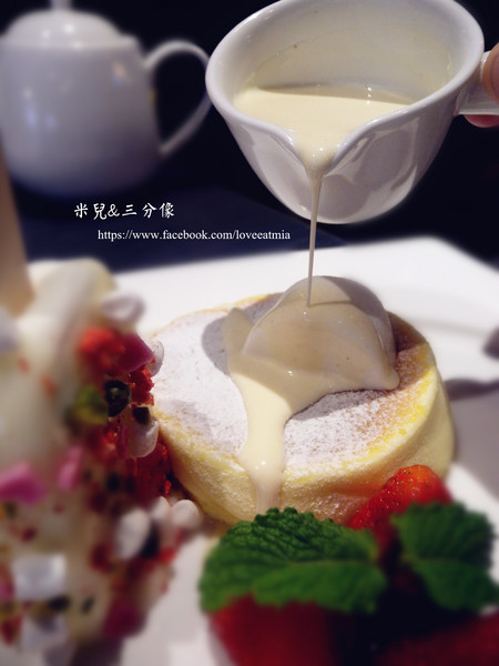 C.C.KISS Coffee&Cake：[台北市] 試吃  C.C.KISS Coffee&Cake  下午茶 姐妹聊天好去處~ 主打自己搭配冰棒配料!!