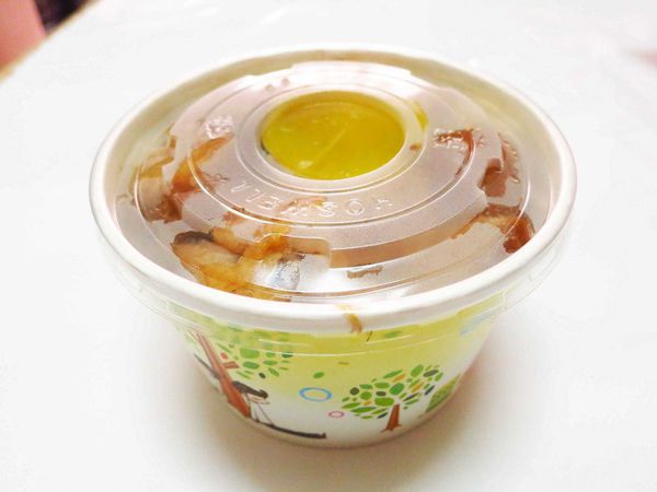 【新莊】30元焢肉飯-俗又大碗，絕無僅有的價格